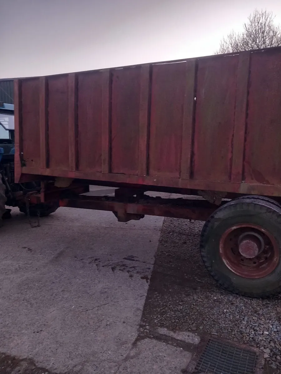 Tipping trailer - Image 3