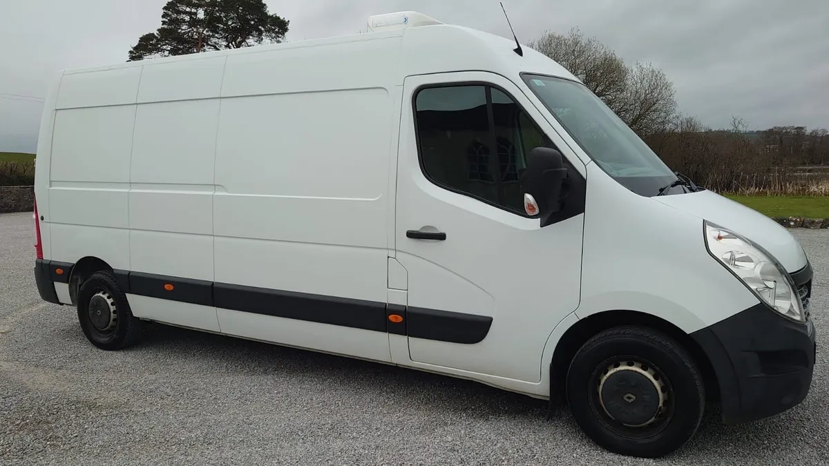 Renault Trafic Fridge Van - Image 1