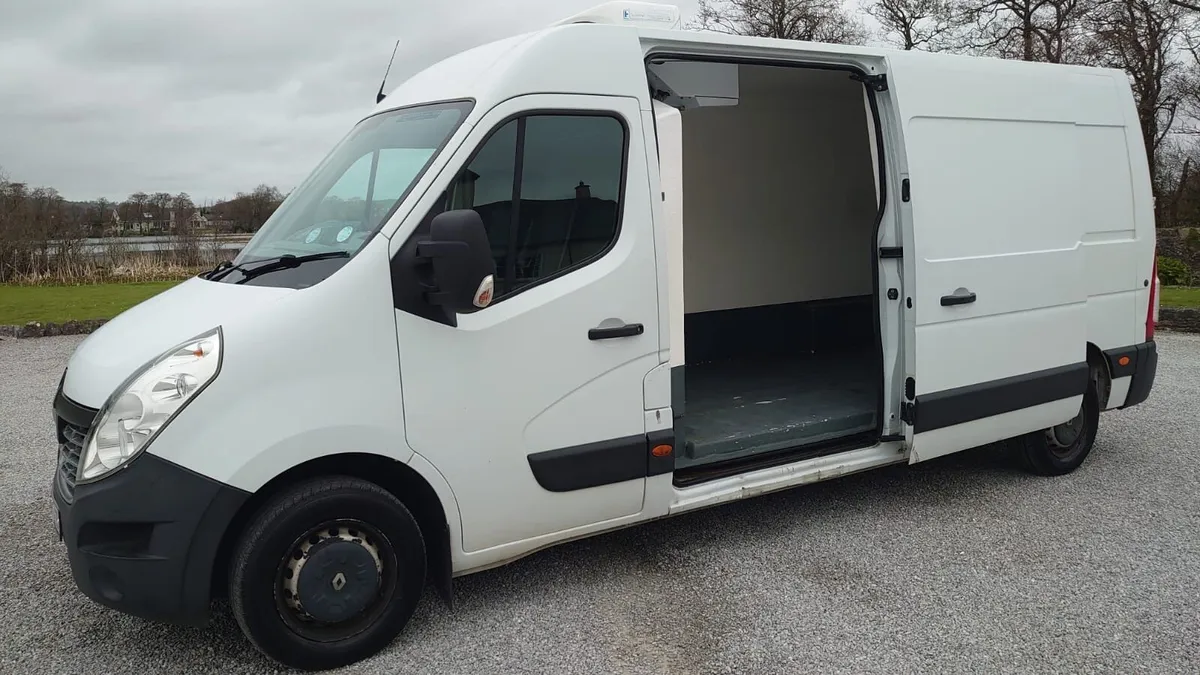 Renault Trafic Fridge Van - Image 4