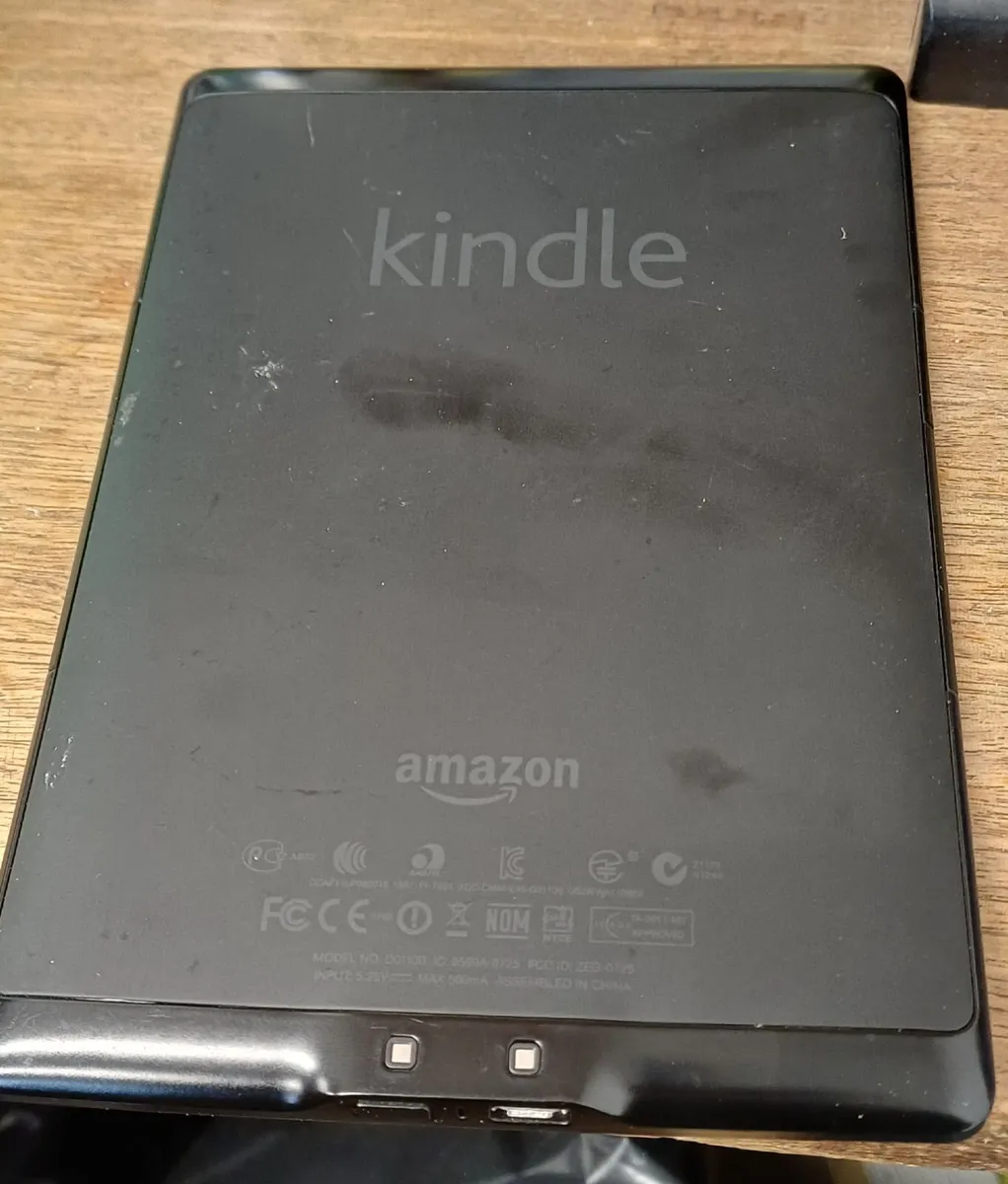 Amazon 4th Generation Kindle - Image 3