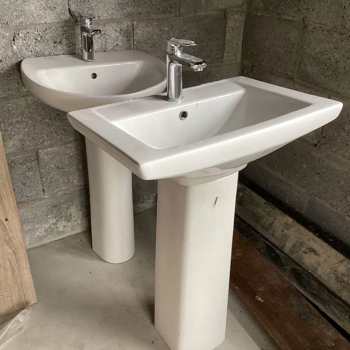 Wash hand basins - Image 1