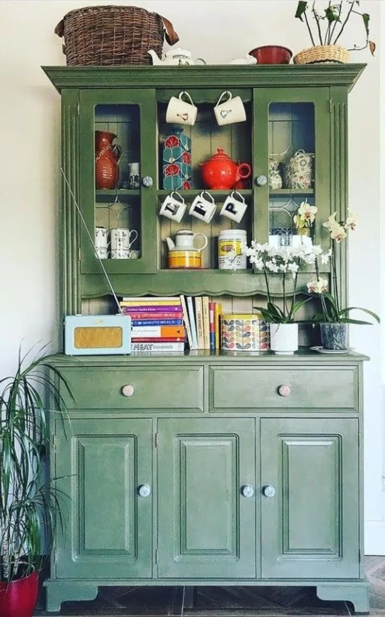 Kitchen dresser - Image 1