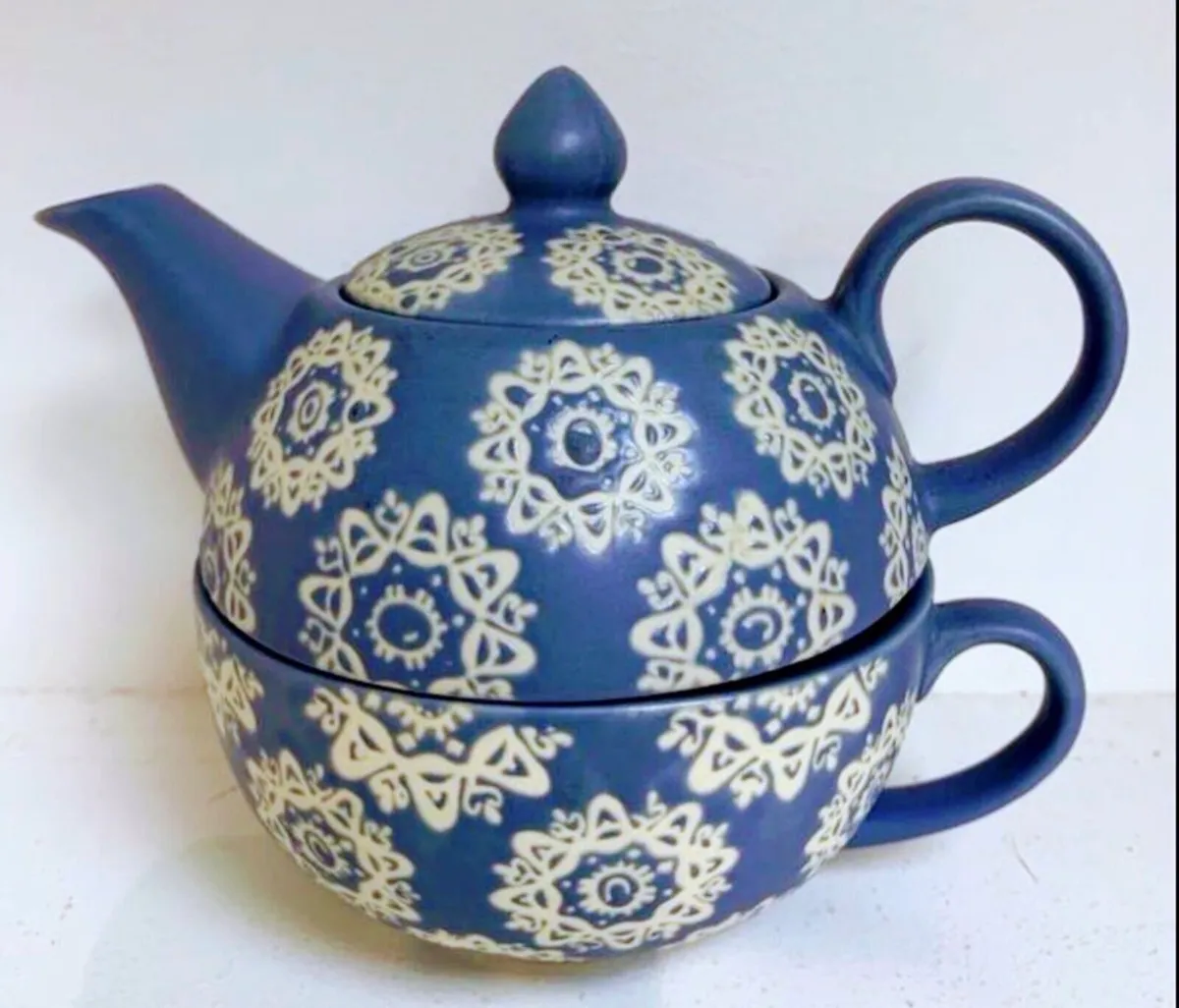 Vintage T2 tea pot and cup set - retired pattern - Image 2