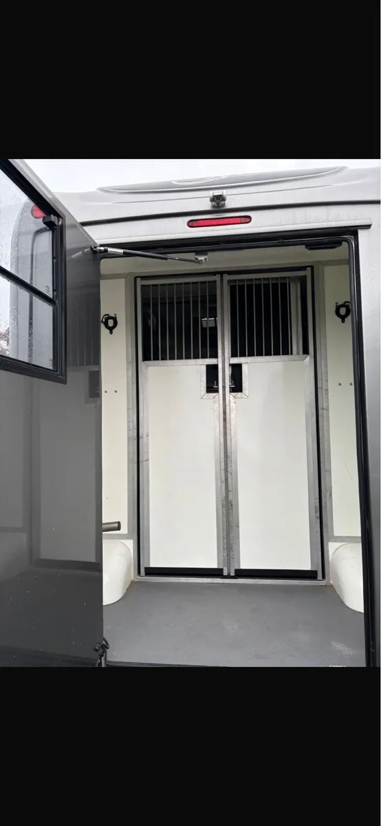 Horse Truck - Image 4