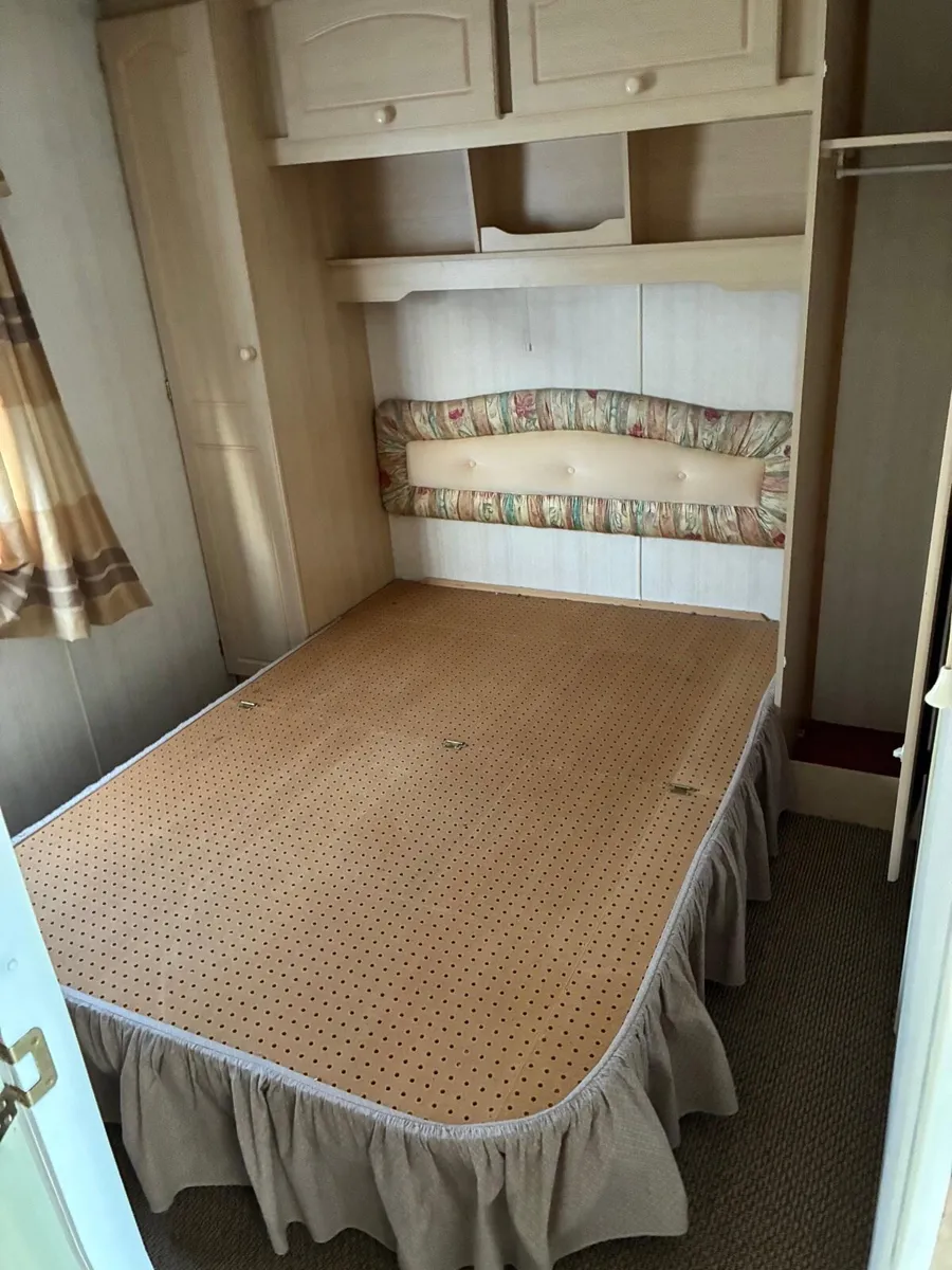 35 X 12 3 Bedroom Mobile Home - Image 4