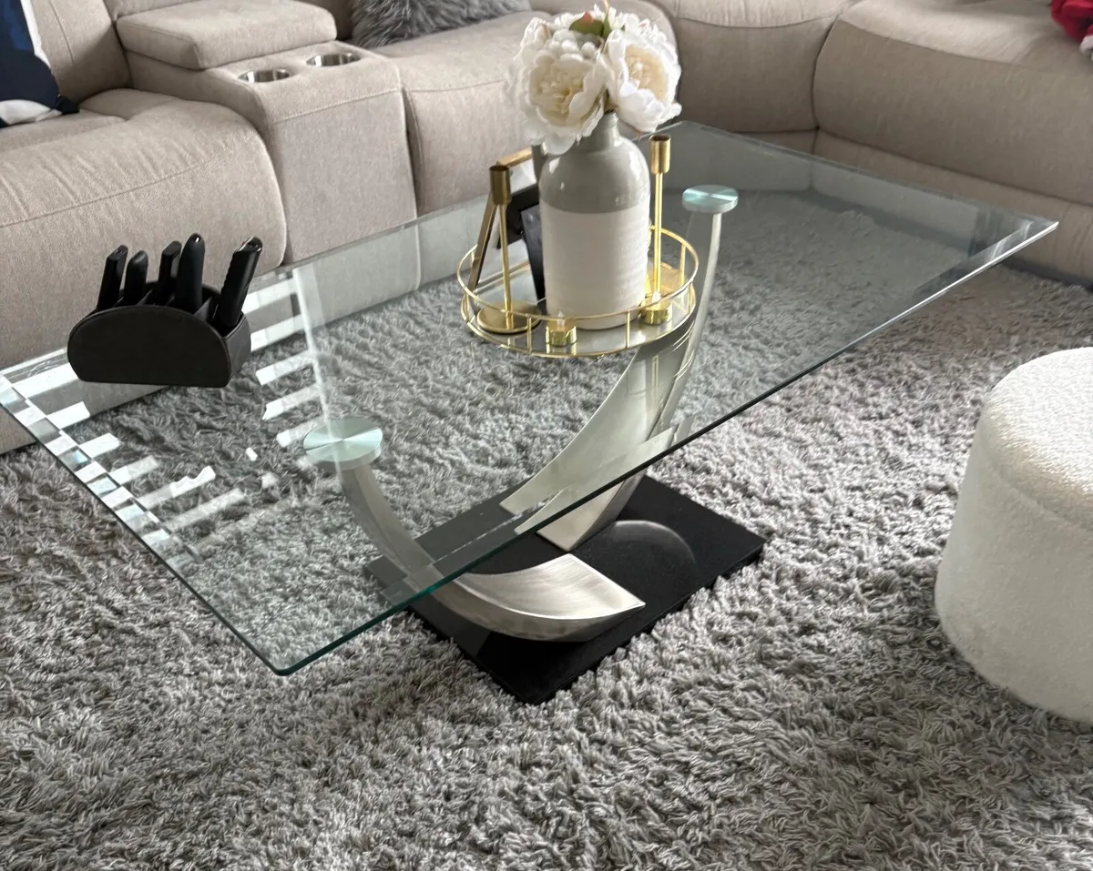 Coffee table - Image 1