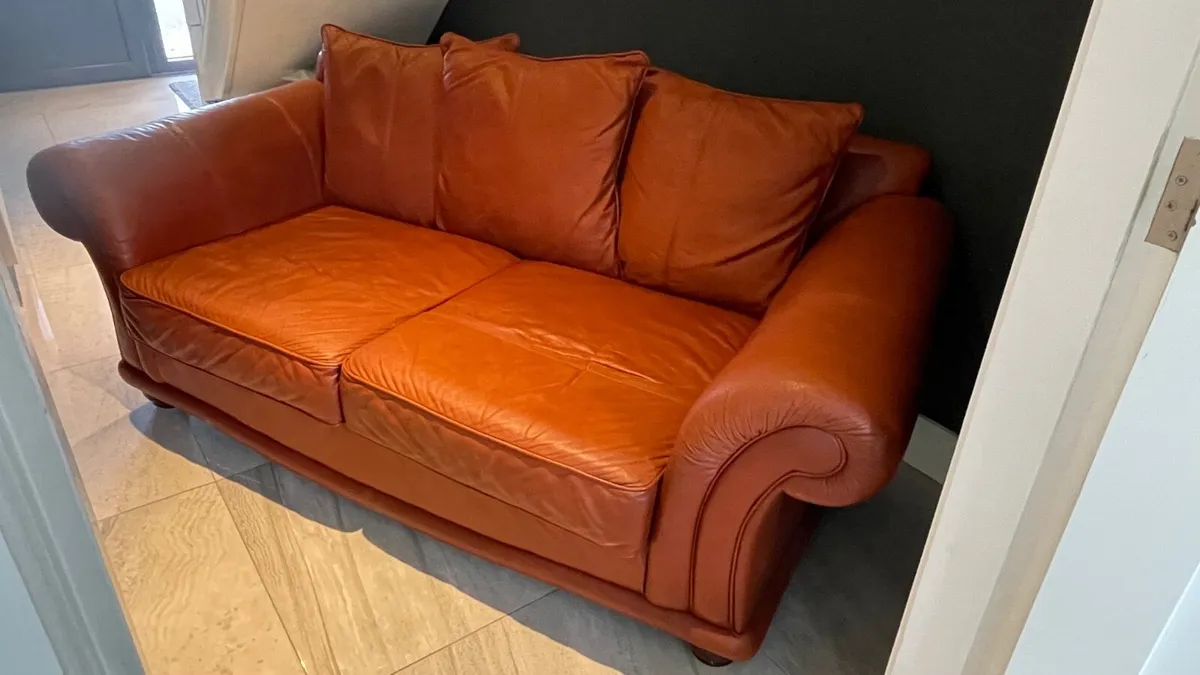 3 seater leather sofa - Image 2