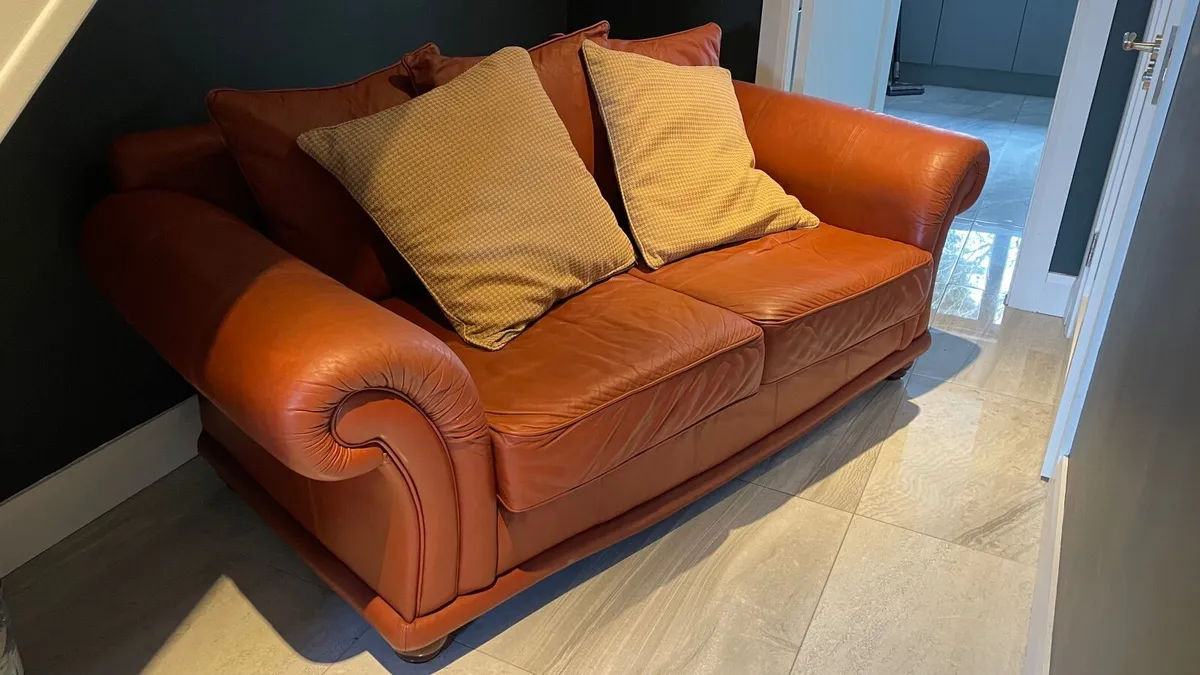 3 seater leather sofa - Image 3