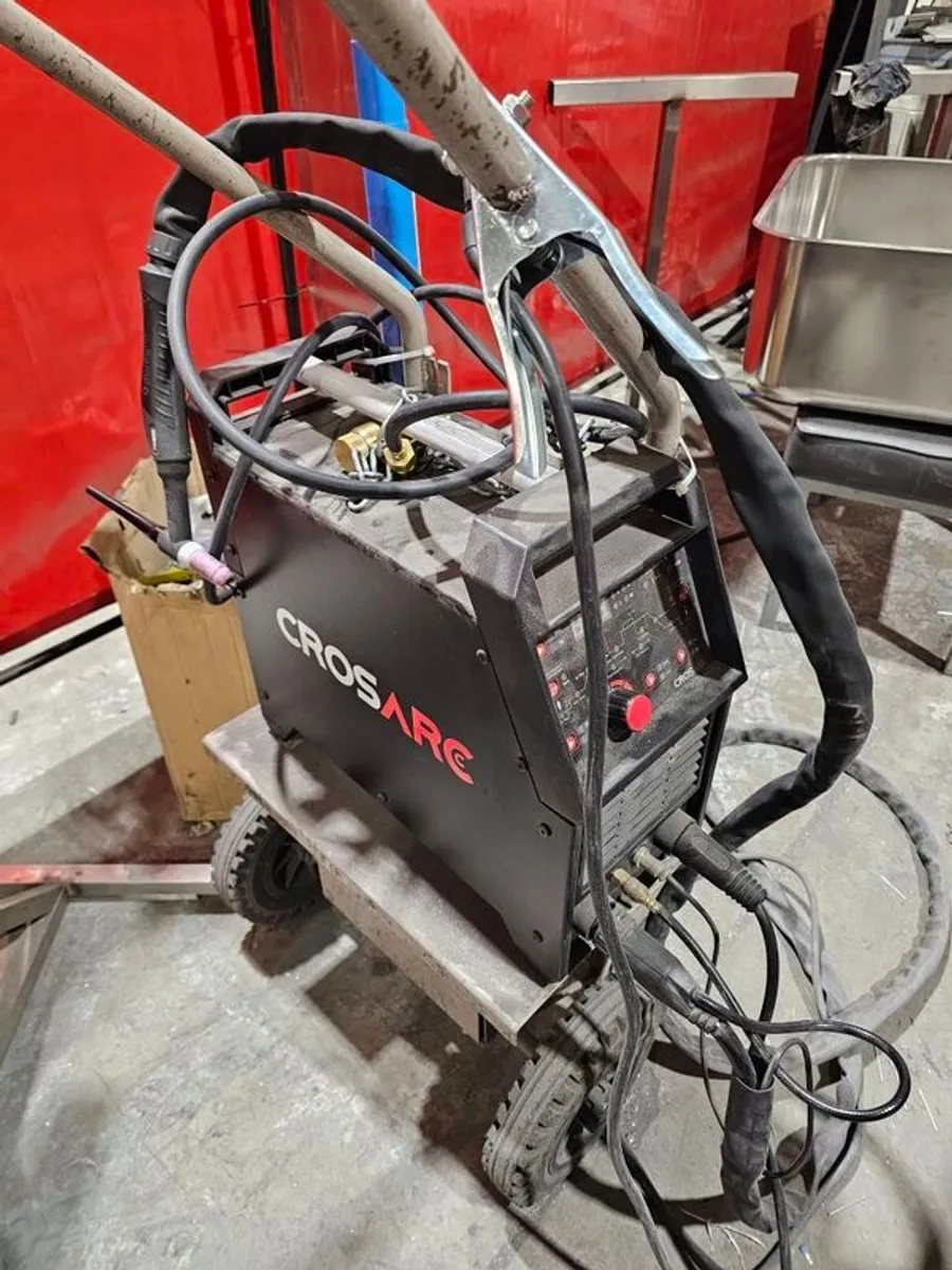 Ac/dc Tig Welder