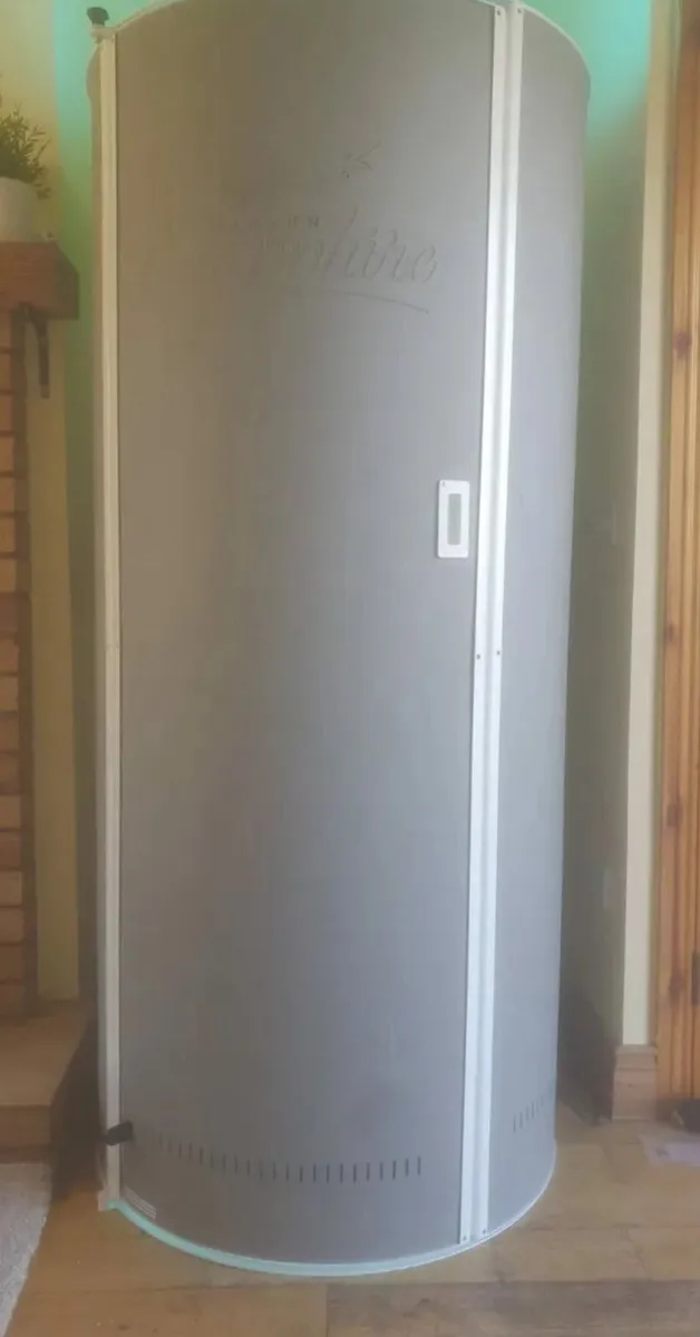 Tansun sapphire stand up sunbed - Image 3