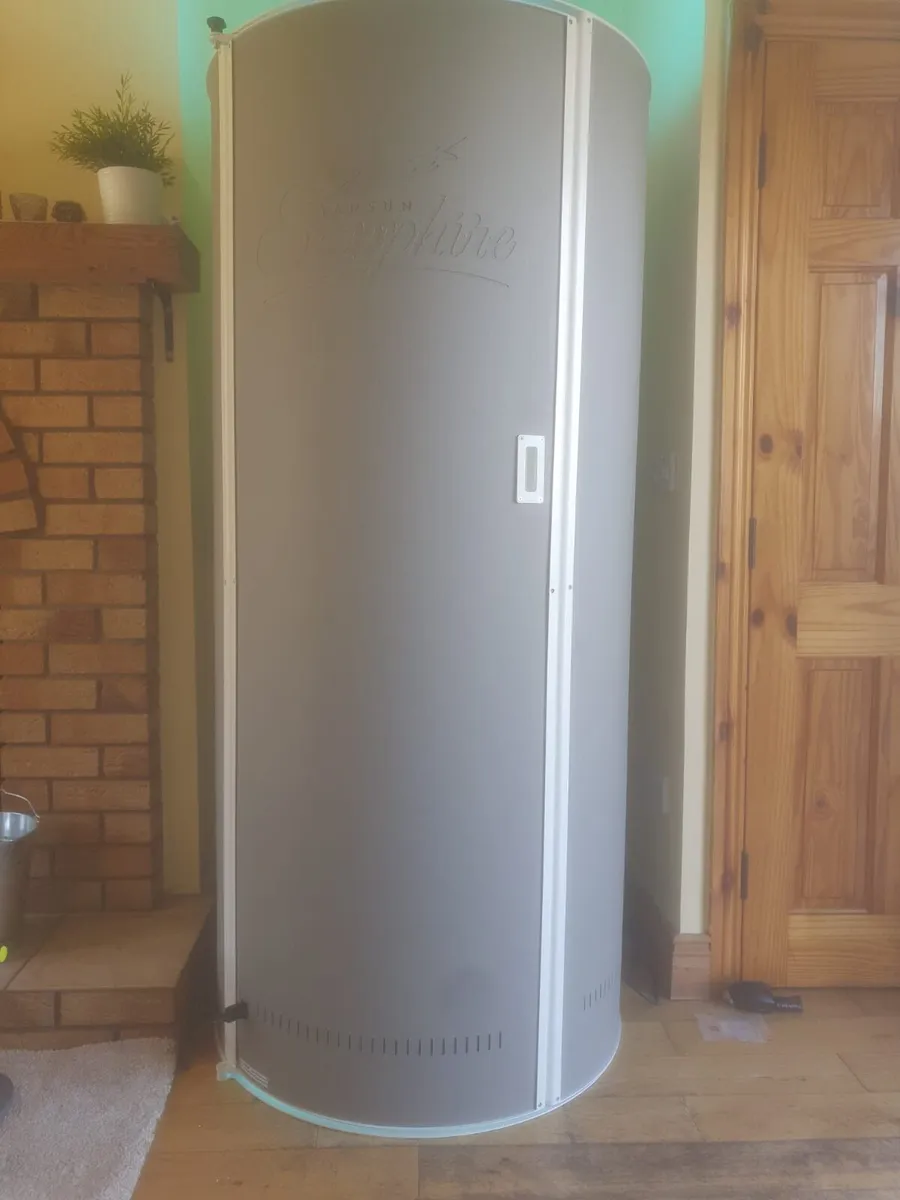 Tansun sapphire stand up sunbed - Image 4