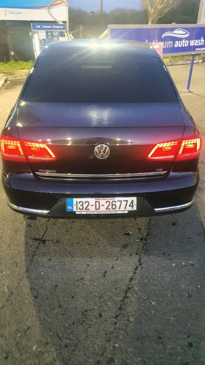 Volkswagen Passat (Automatic) - Image 2