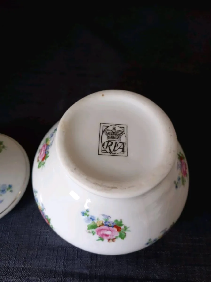 China Cookie Jar - Image 3