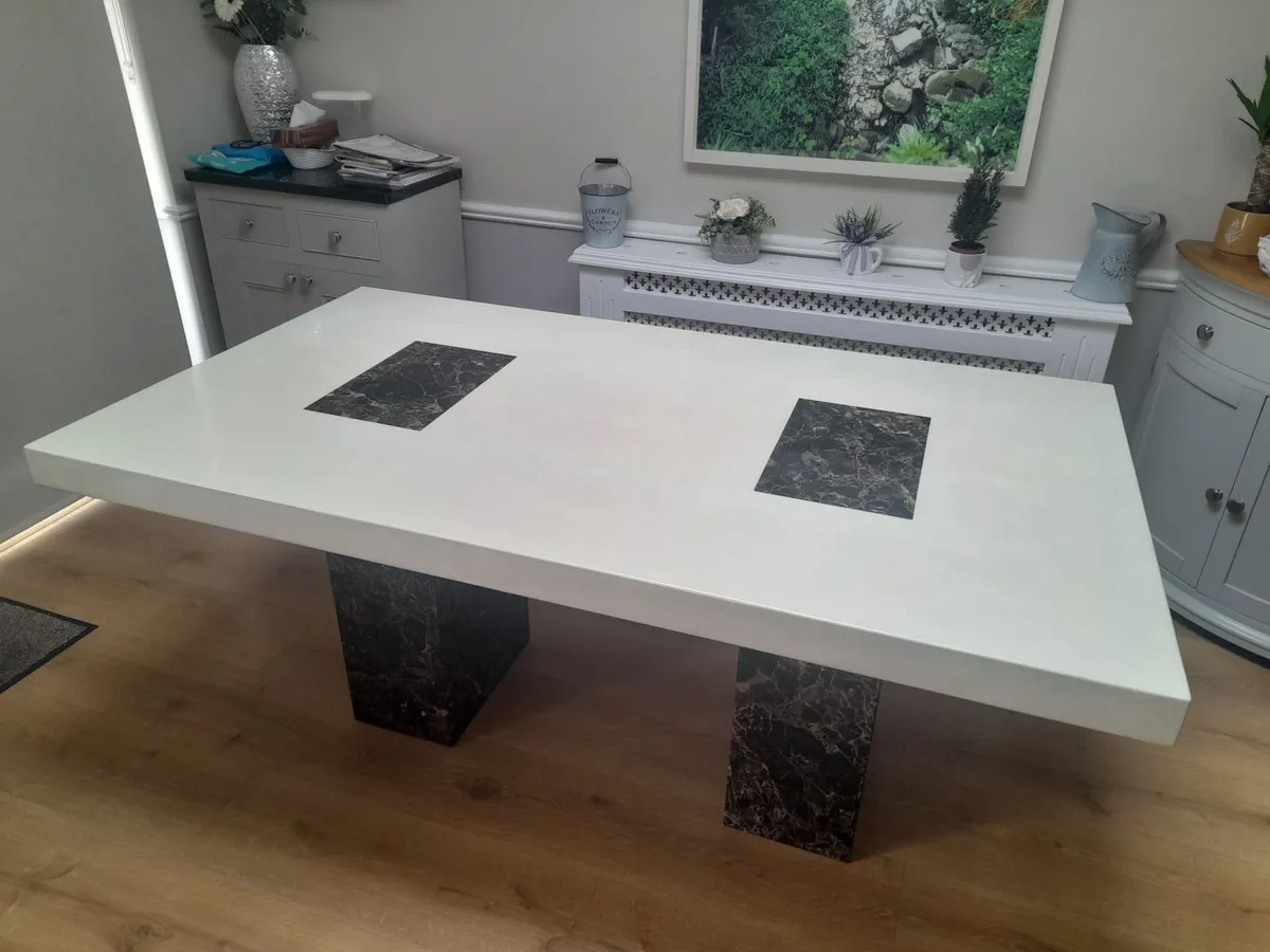 Marble table - Image 2