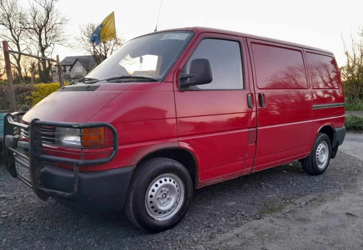 Volkswagen T4 Transporter 1.9TD 
New Doe.
