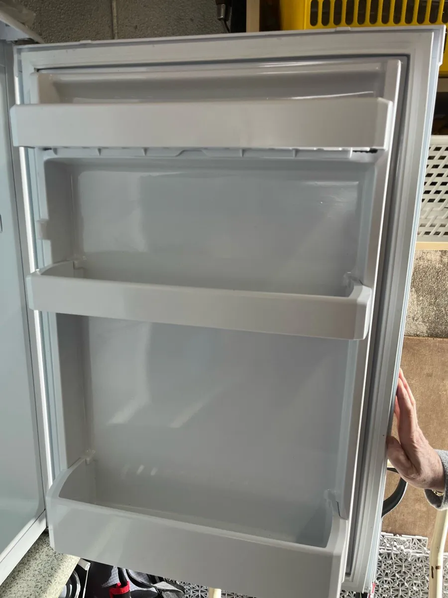 Beko under counter fridge - Image 2