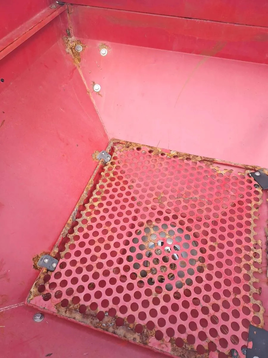 LELY Centerliner Fertiliser Spinner for sale - Image 2