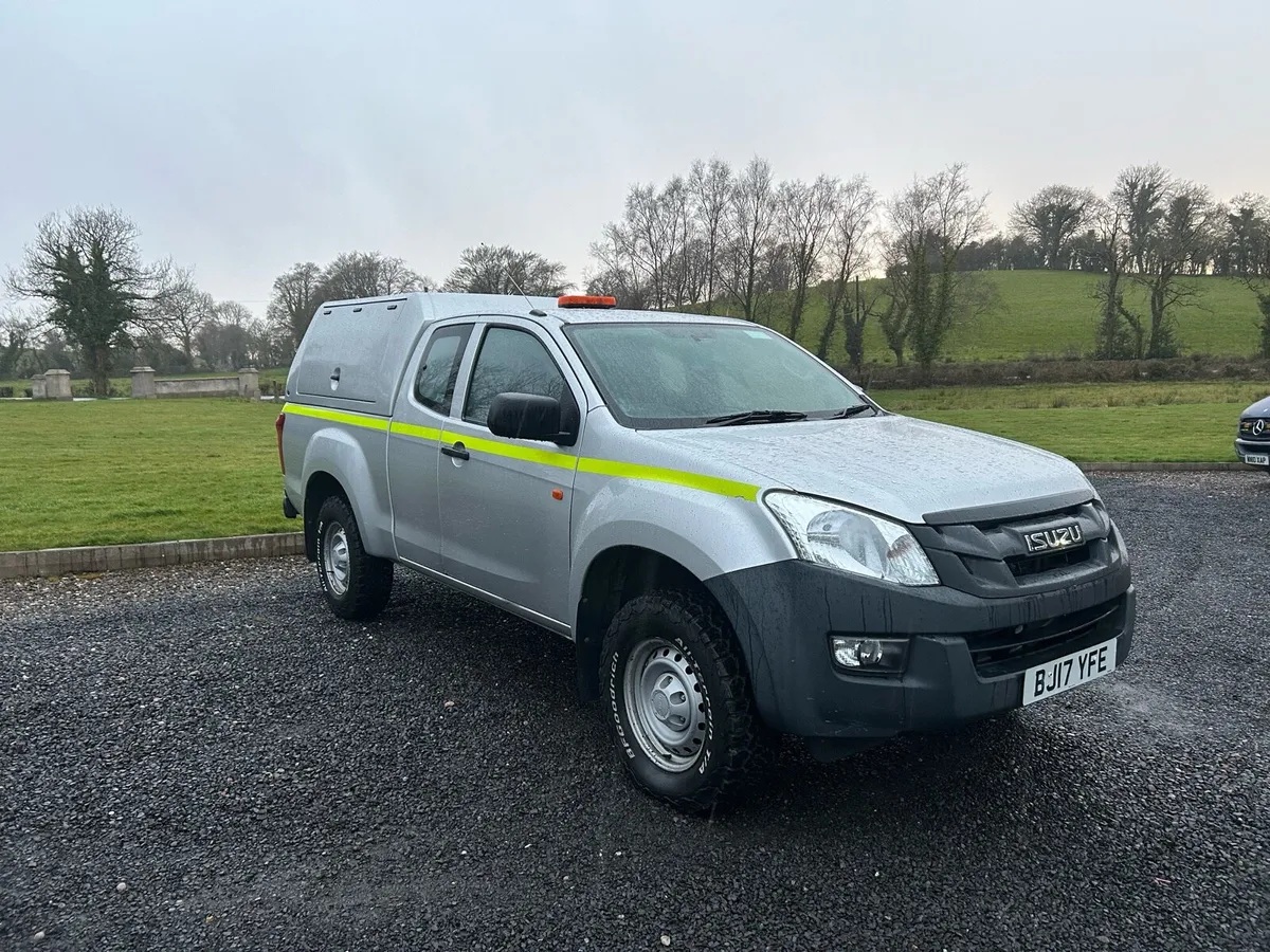 ISUZU D MAX - Image 2