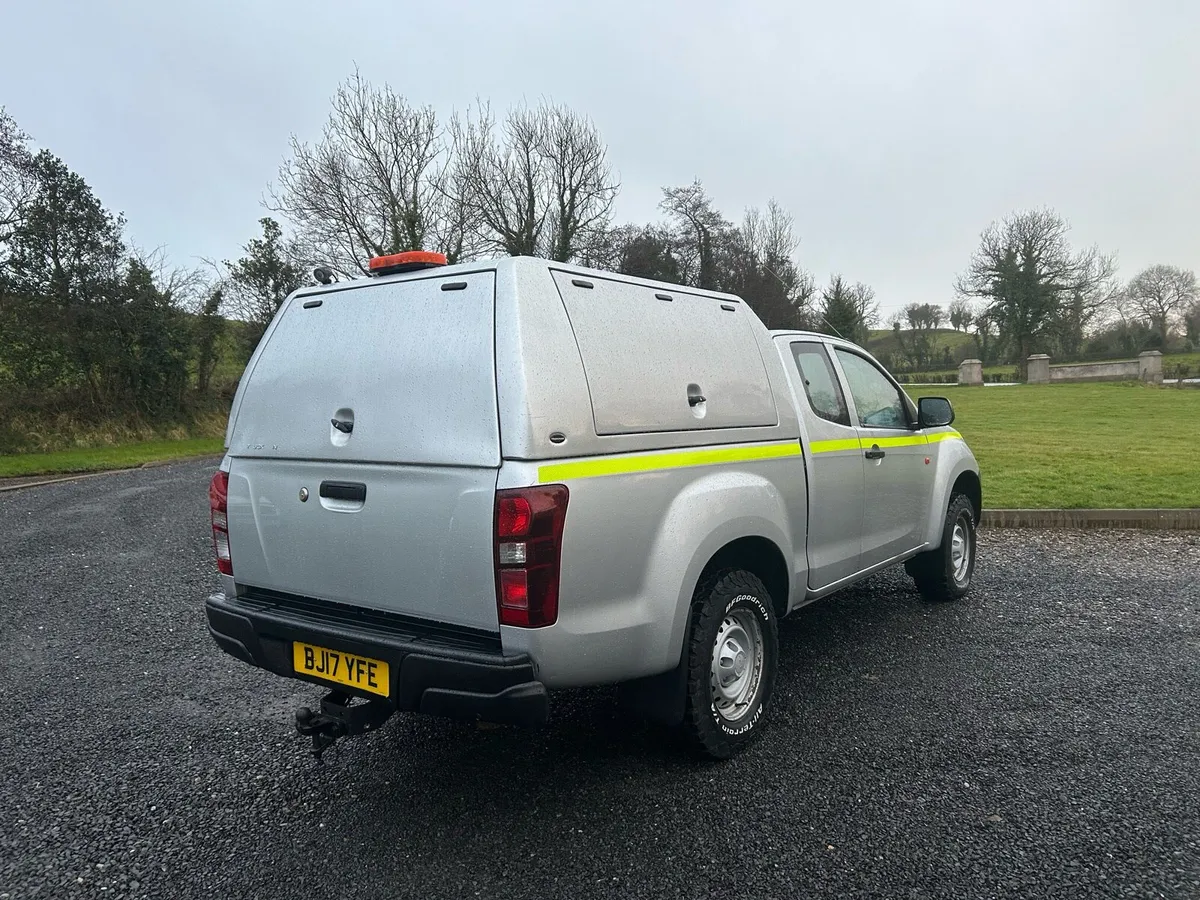 ISUZU D MAX - Image 3