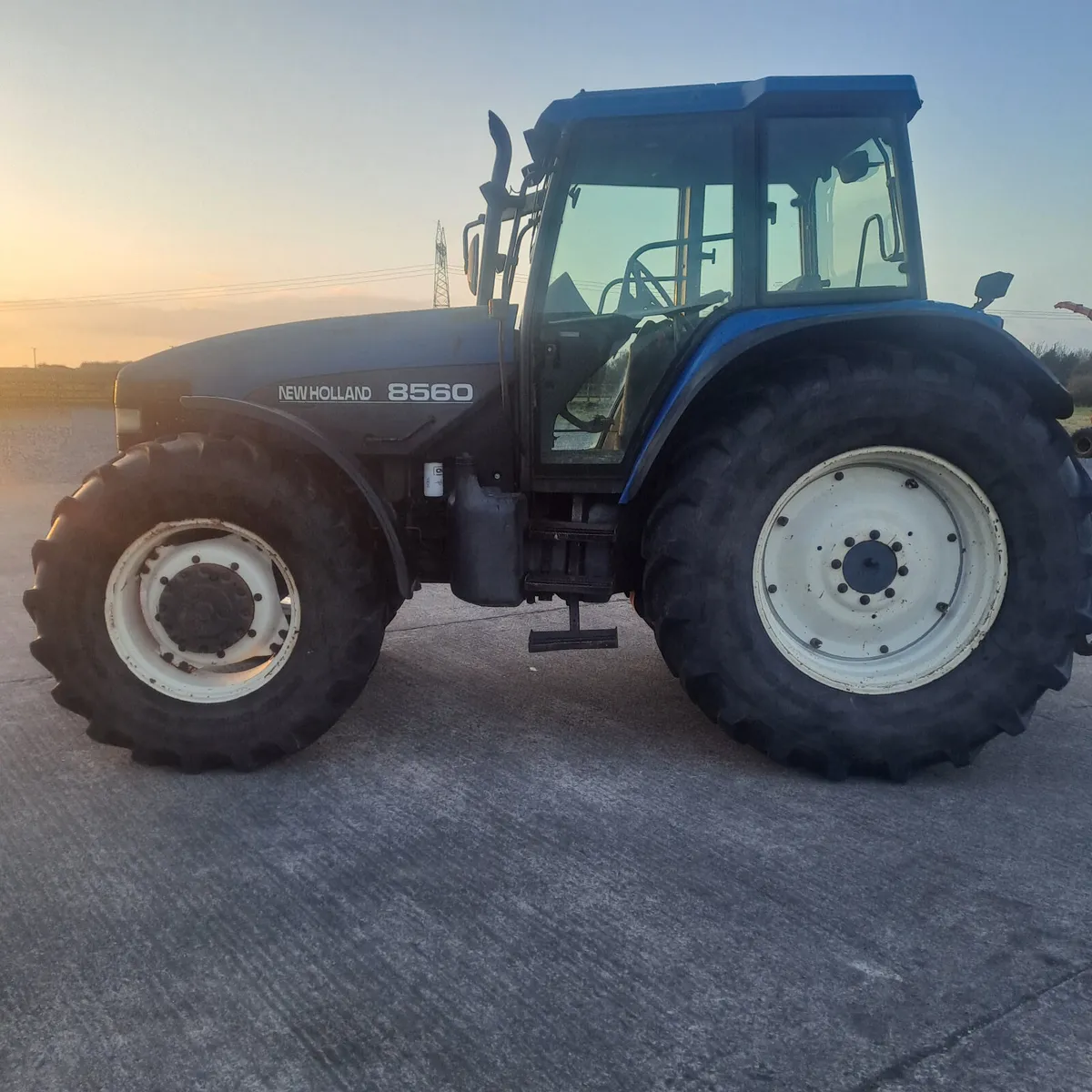 NEW HOLLAND - Image 3