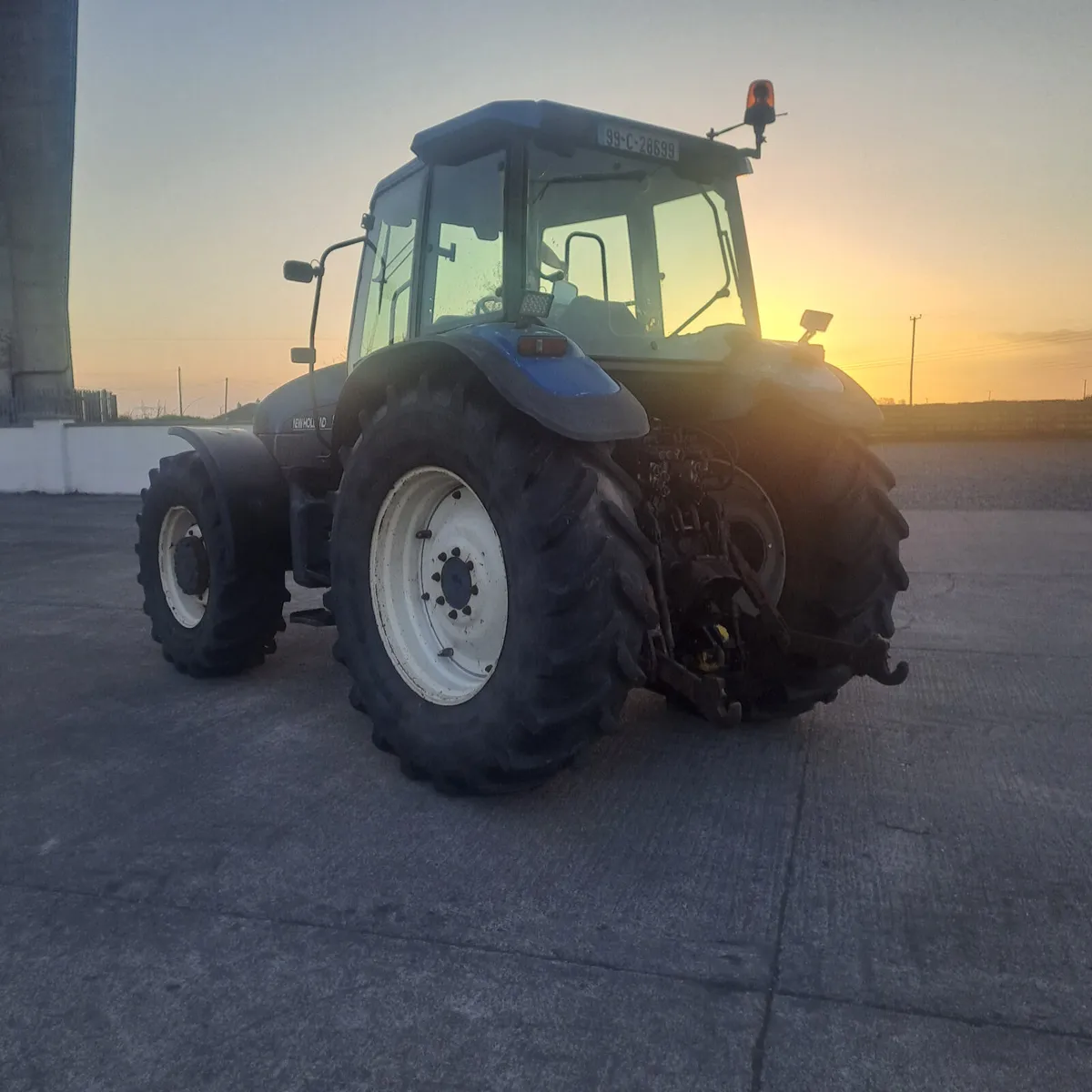 NEW HOLLAND - Image 4