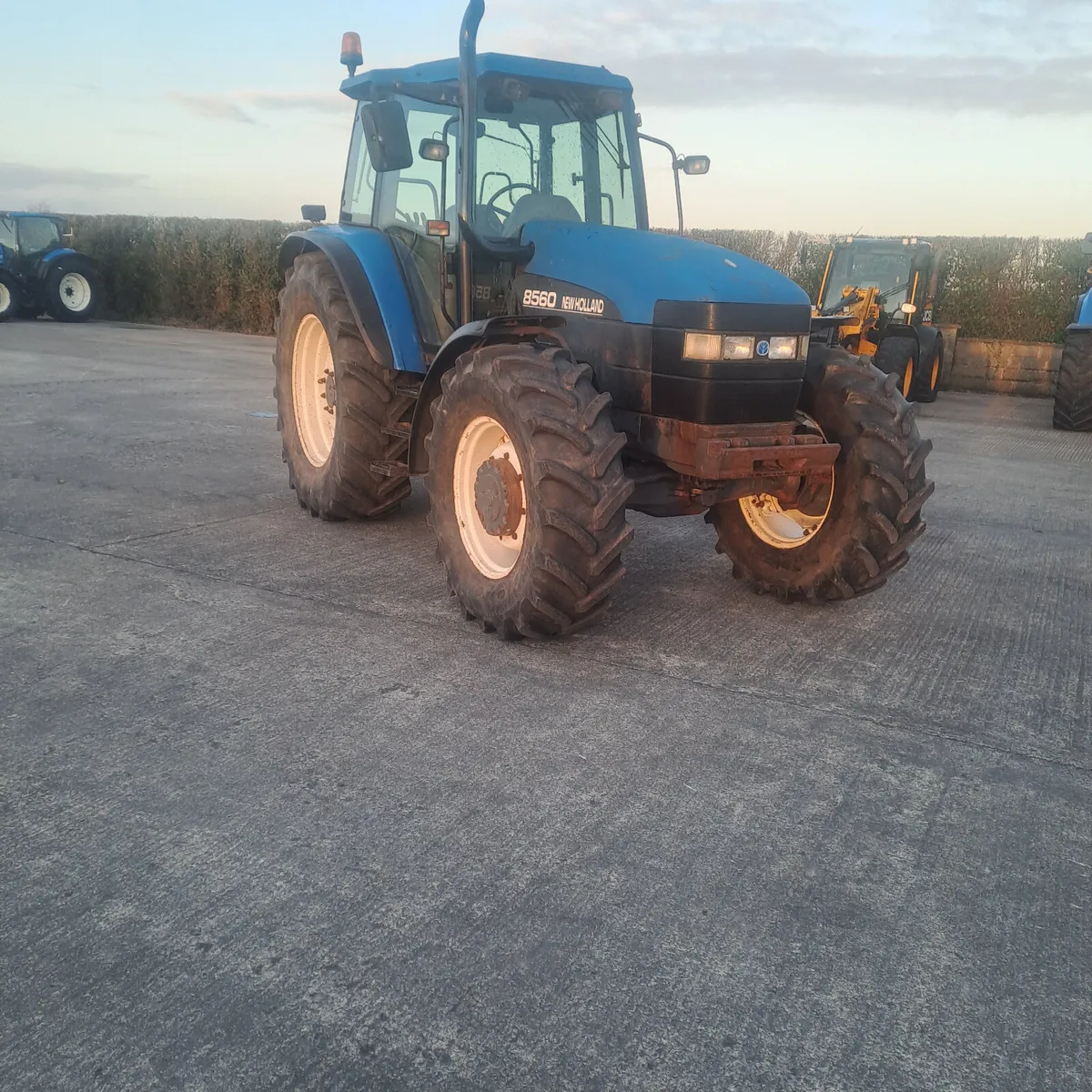 NEW HOLLAND - Image 2