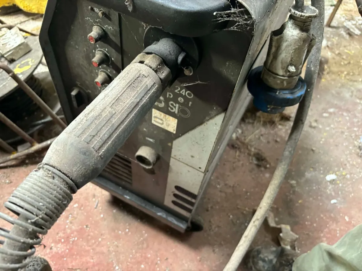 Mig welder - Image 1