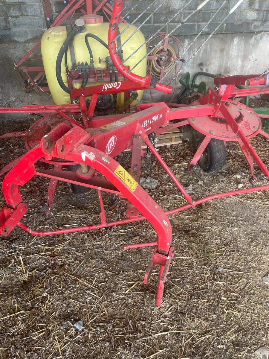 Lely 300 Tedder - Image 2