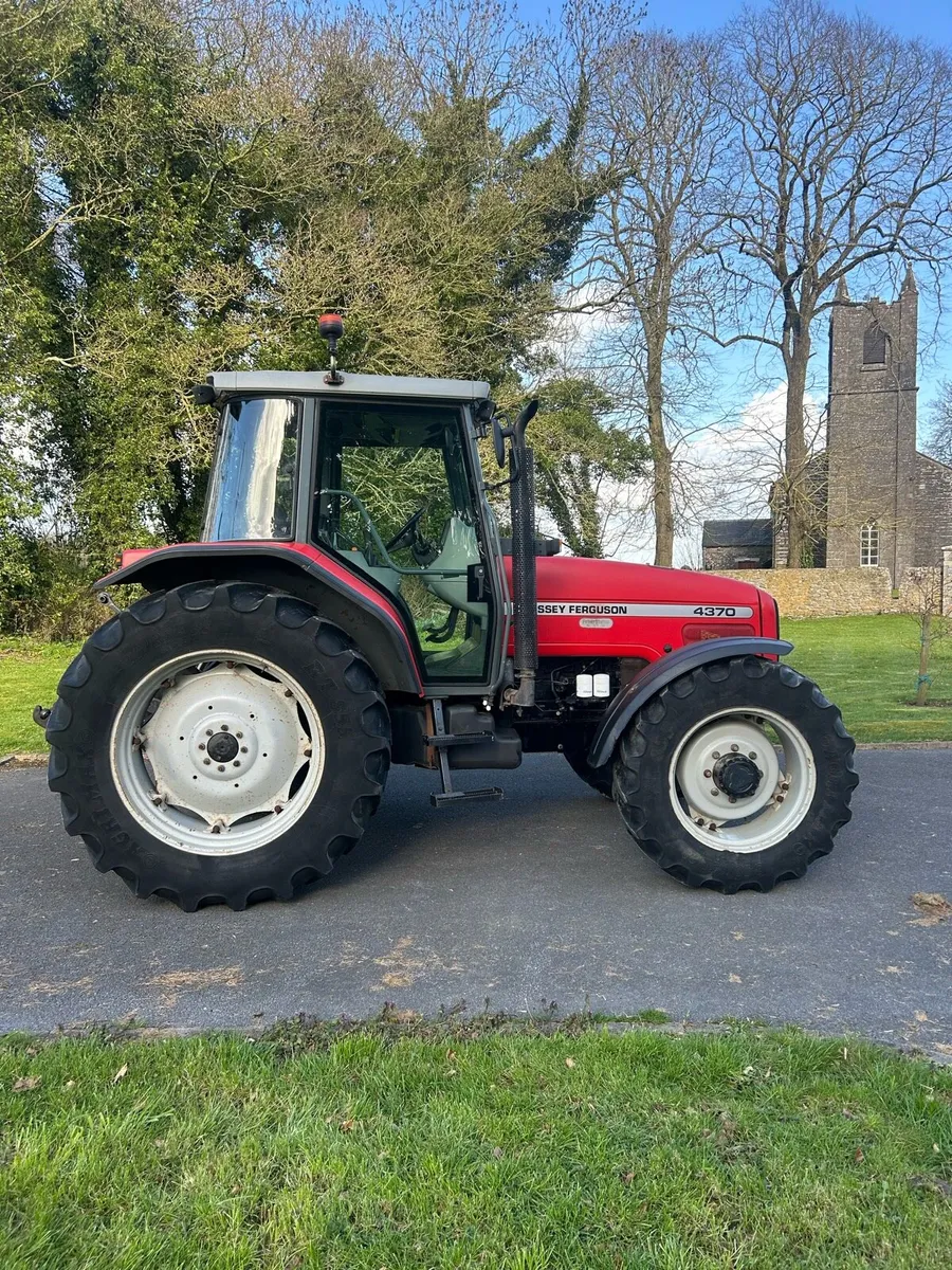 MASSEY FERGUSON 4370 - Image 2