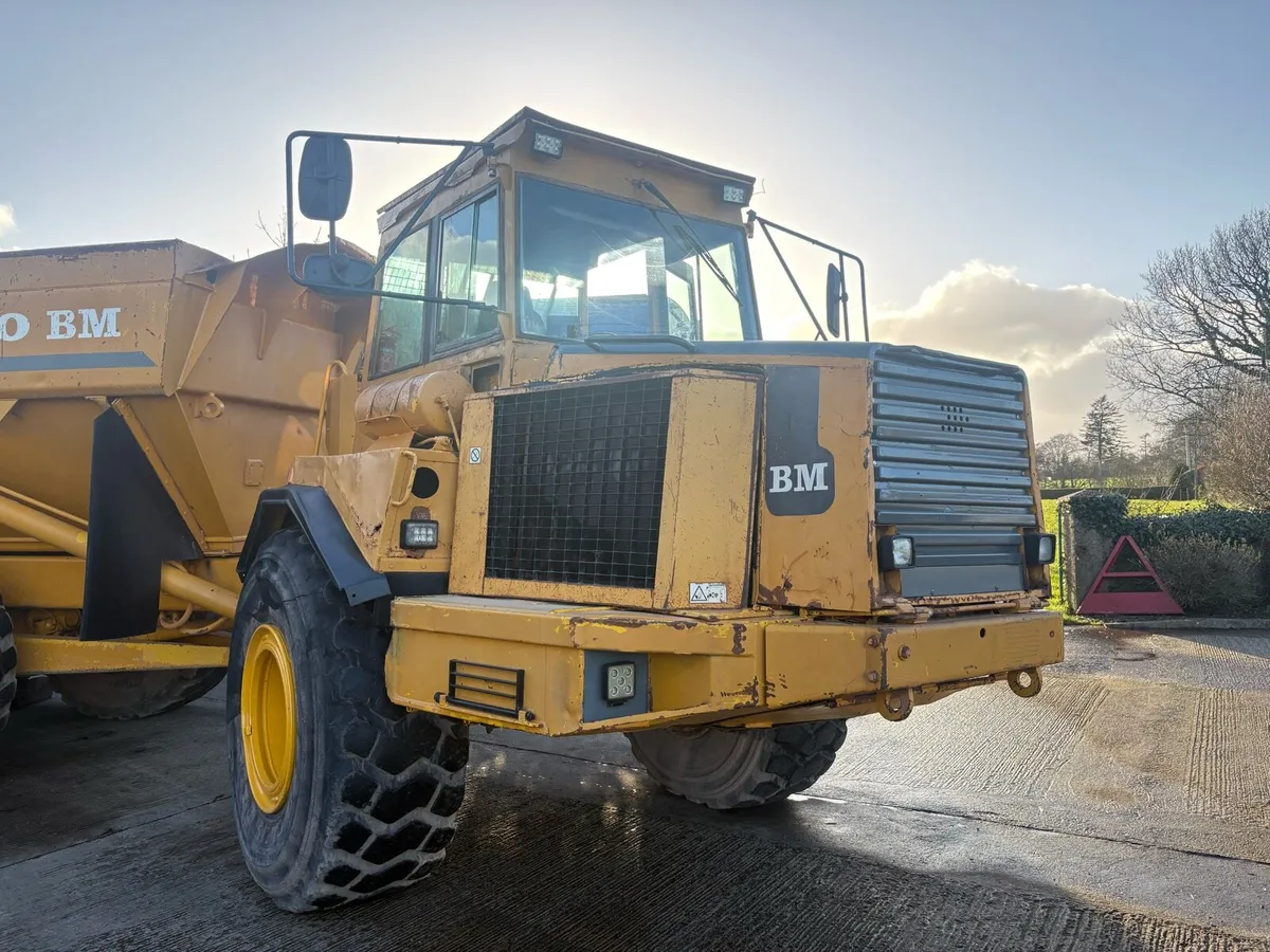 Volvo A25C dump truck - Image 2