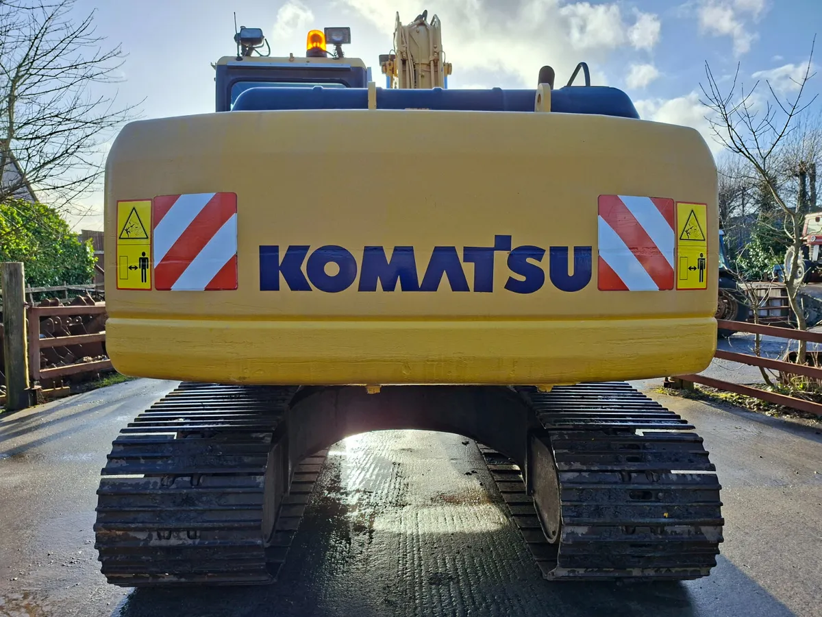 Komatsu  Excavator - Image 4