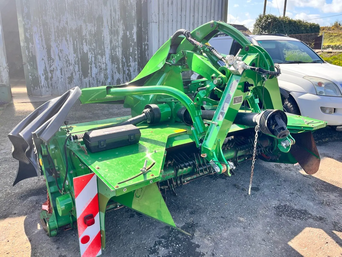 John Deere F310R - Image 3