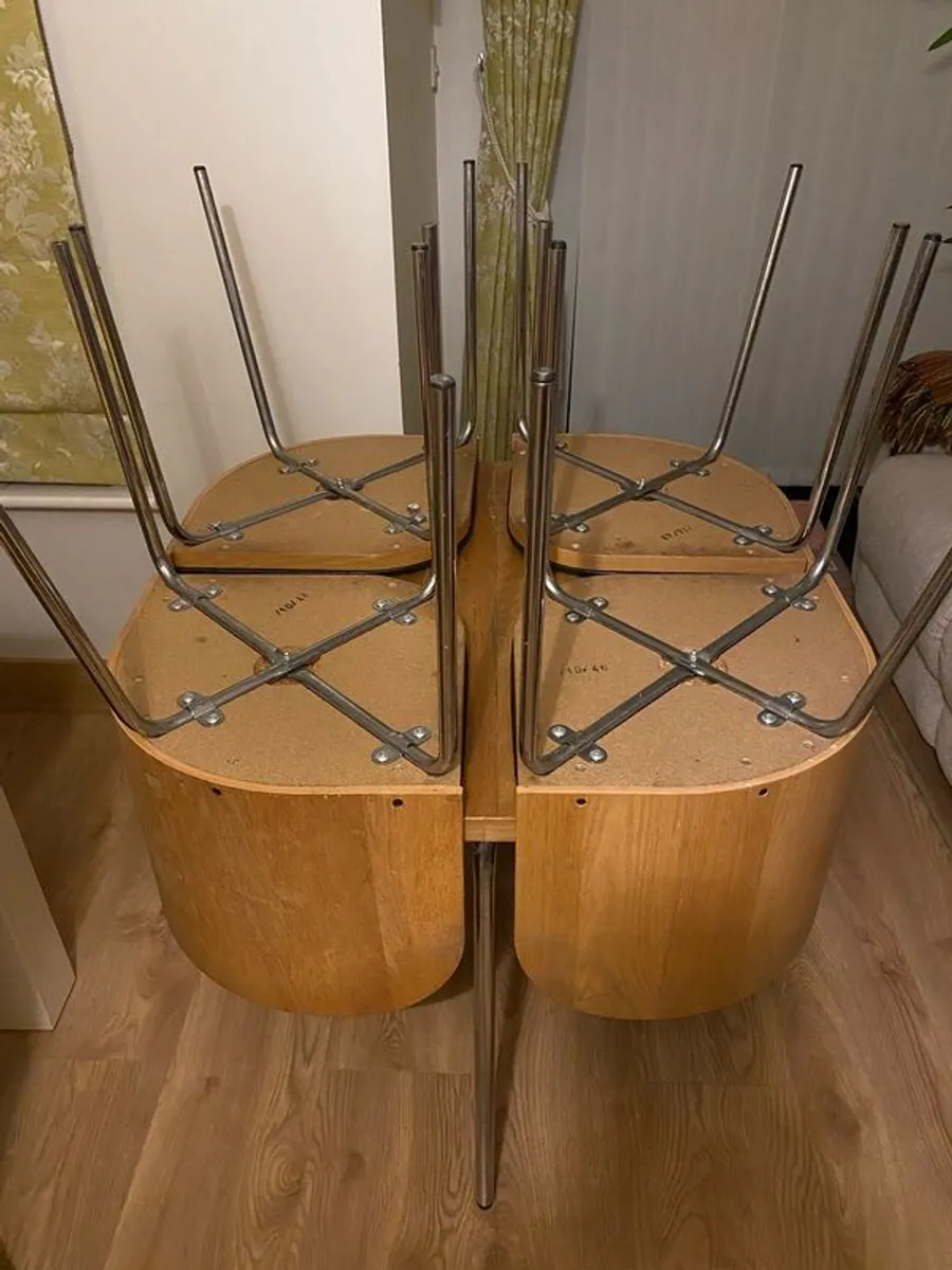 Table & 4 chairs - Image 2