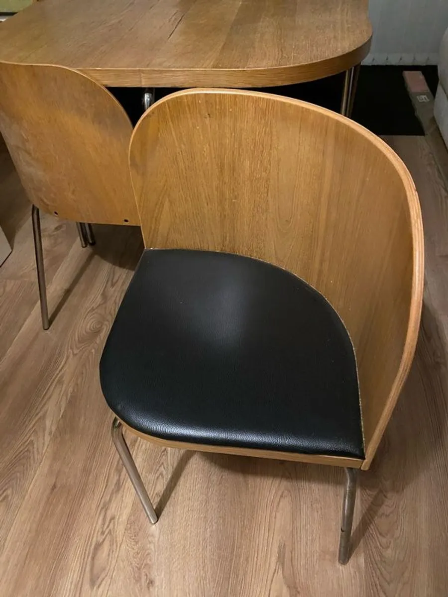 Table & 4 chairs - Image 3