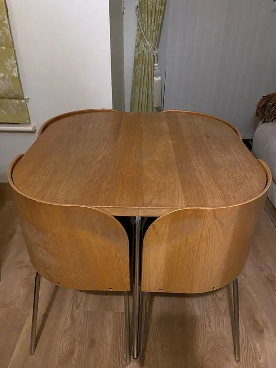 Table & 4 chairs - Image 1