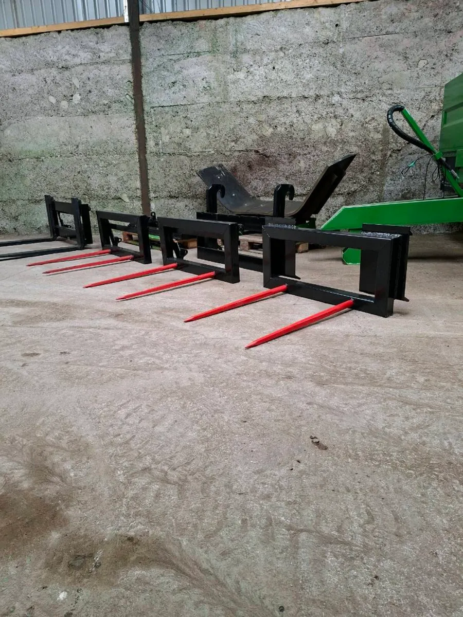 Pinnacle Fabrication Bale Spike - Image 1