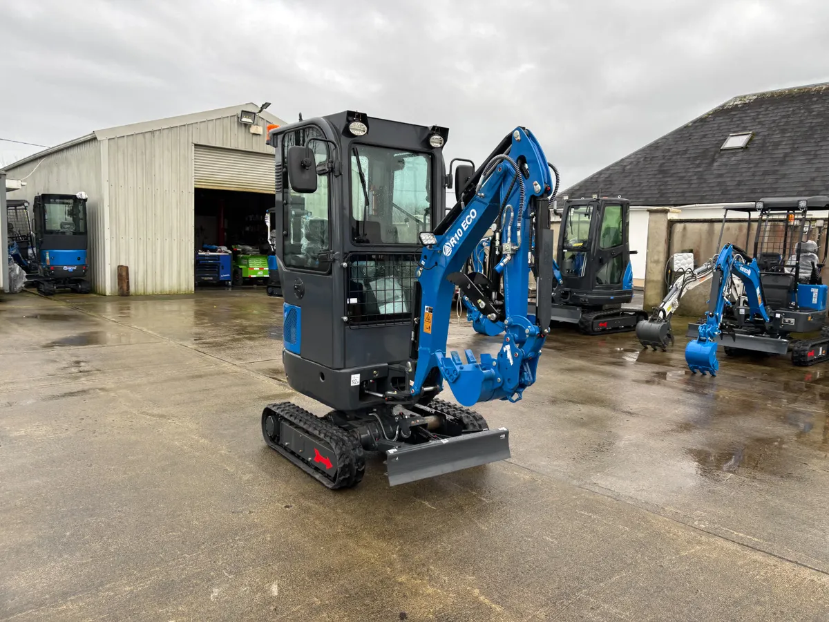Rippa 1.2 ton fully cabbed Mini Digger. R10 Eco... - Image 4