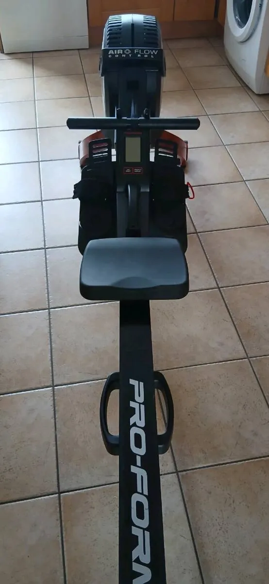 Rowing machine & spin bike - Image 3