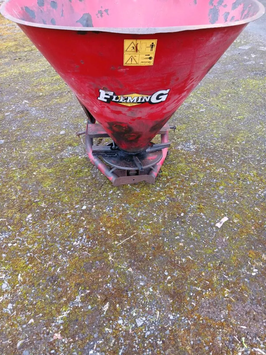 Fertiliser Spreader for Sale - Image 3