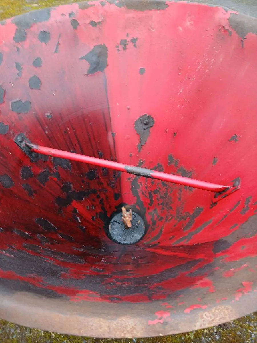 Fertiliser Spreader for Sale - Image 4