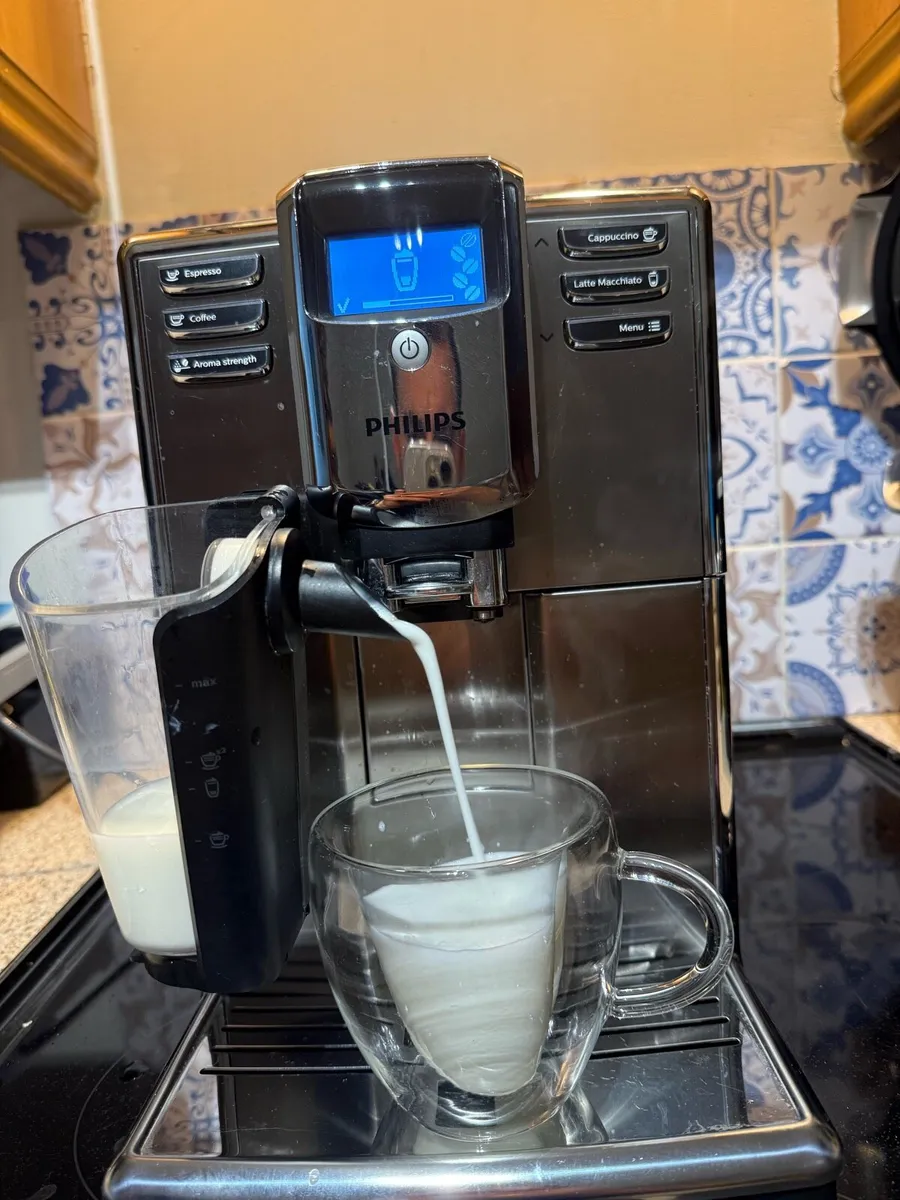 Coffee Machine Philips LatteGo - Image 1