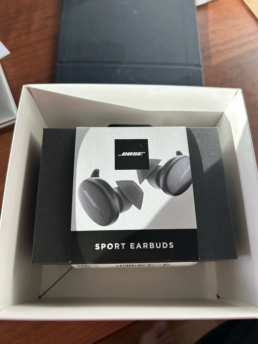 Bose Spirts Earbuds - Brand New - Image 3