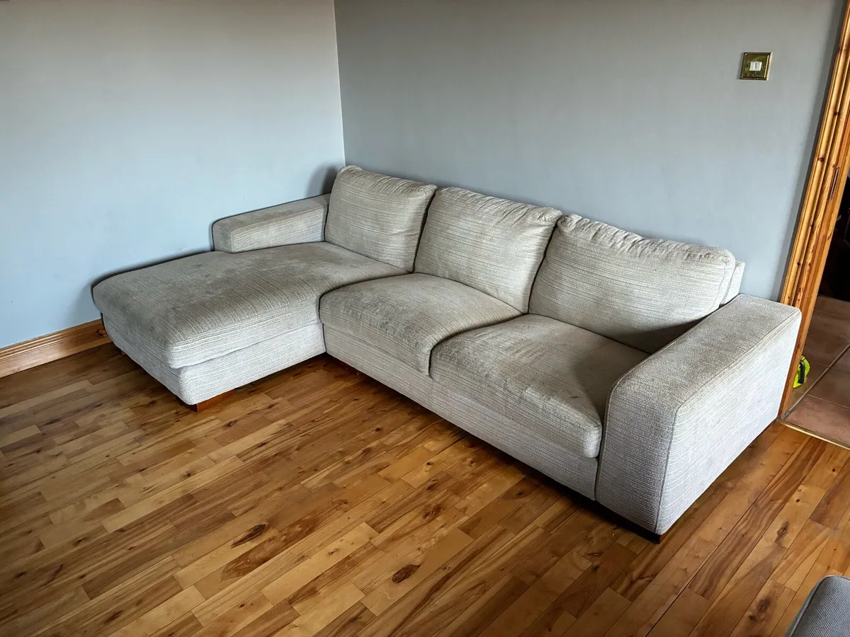 3 Seater L Shaped Couch - Image 1