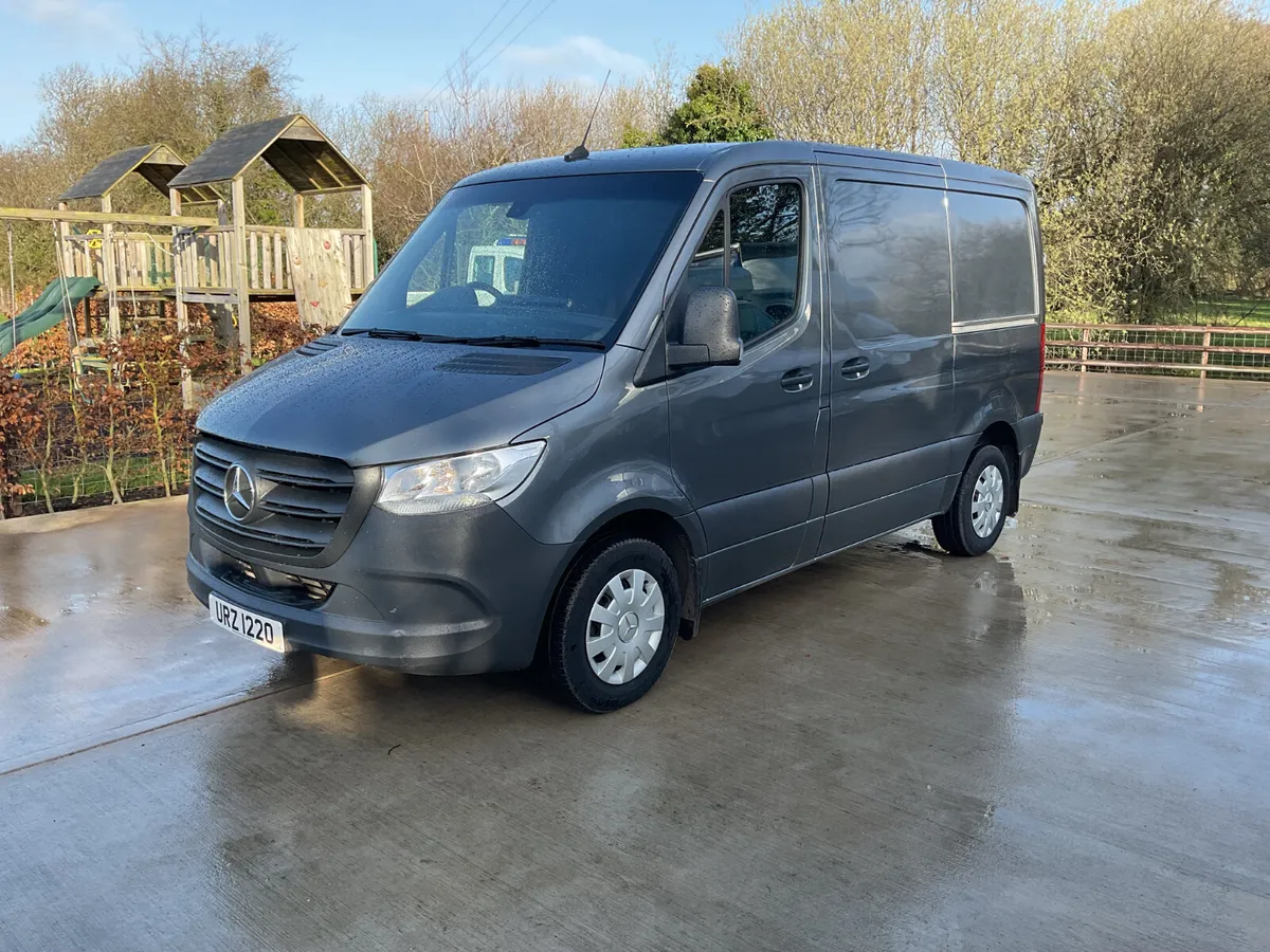 2022 Mercedes Sprinter 215 - Image 1