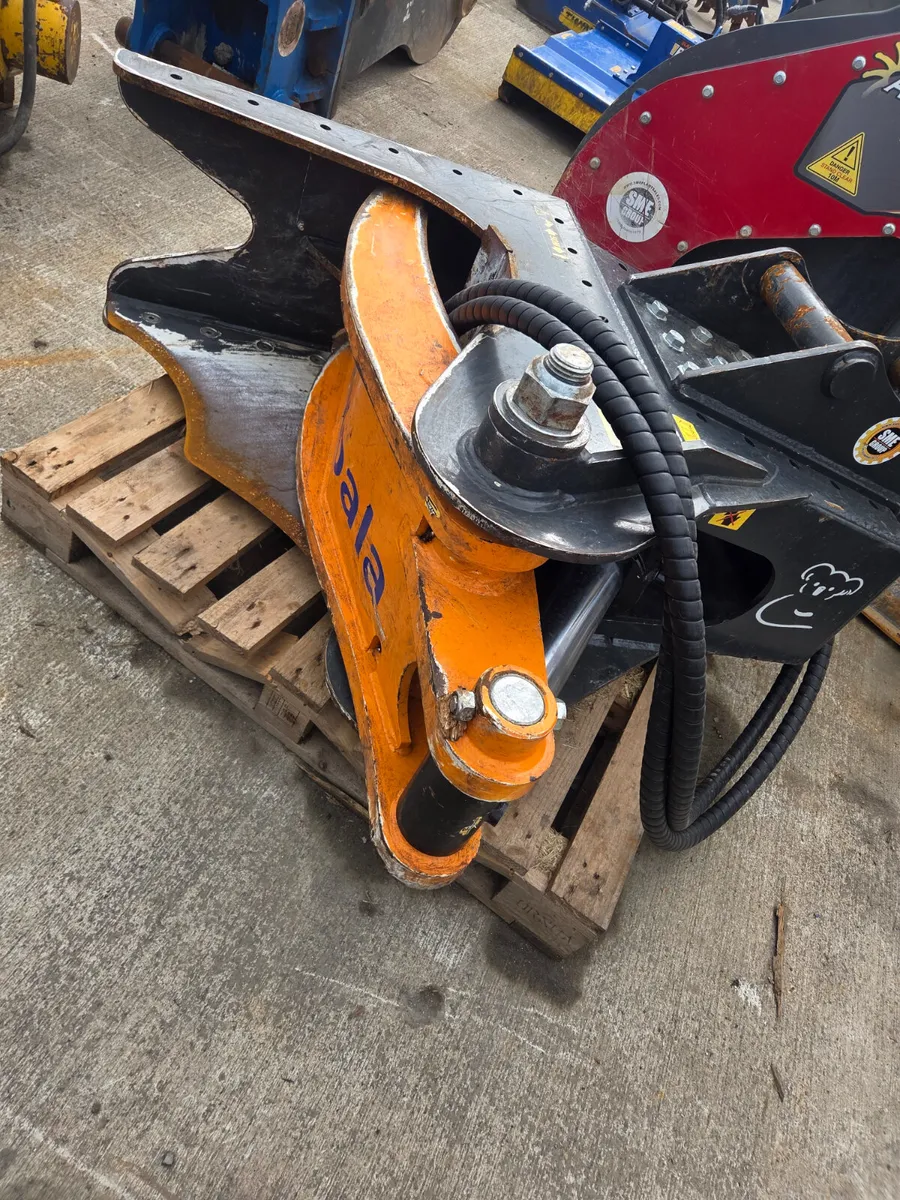 Ex hire Mde400 tree shears choice - Image 2