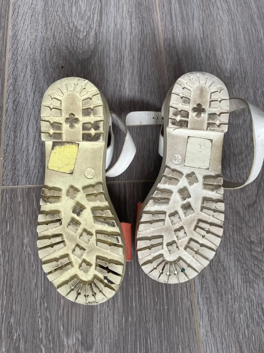 Girls Zara Sandals: Size 13 - Image 2