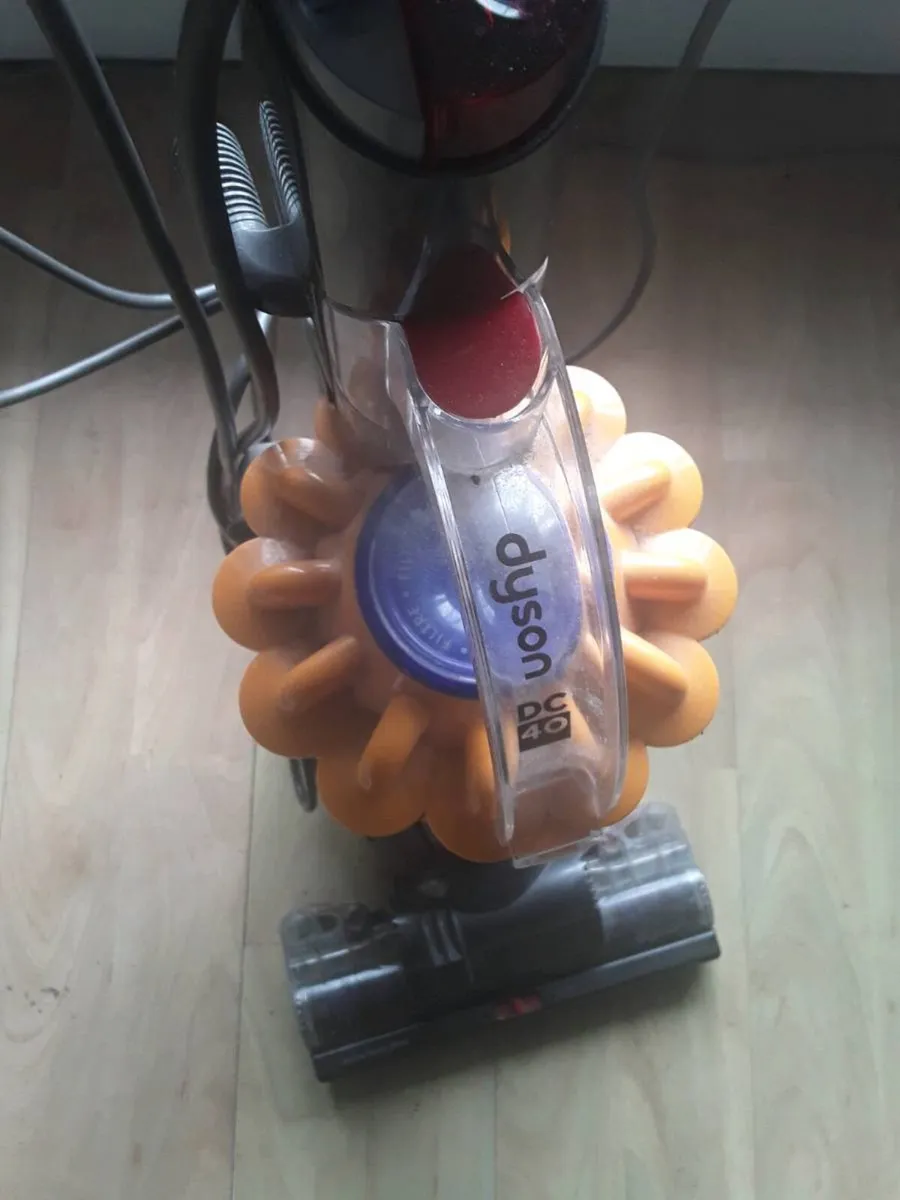 Dyson upright vacuum cleaner  60e - Image 3