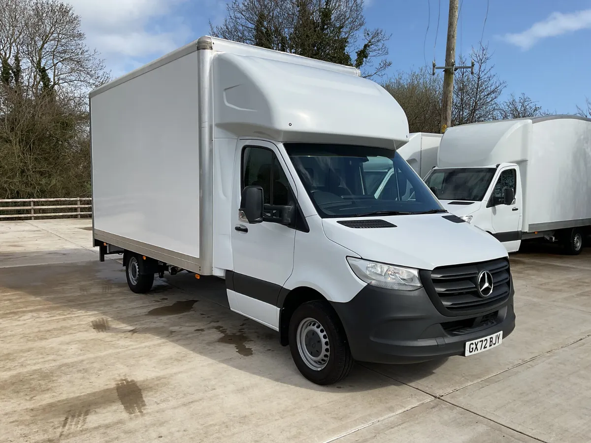 2022 Sprinter Luton large box - Image 1