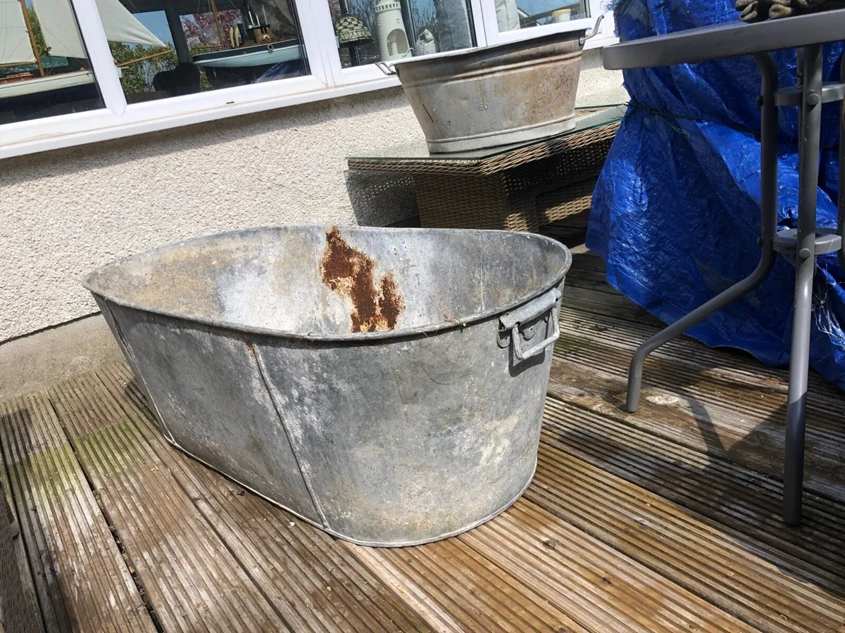 Vintage galvanized bath - Image 2