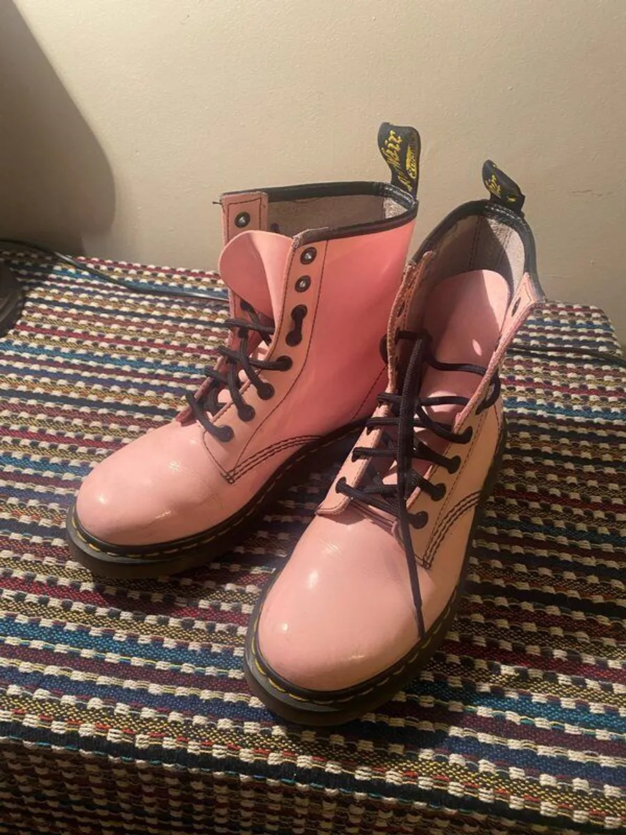Dr martens pink boots - Image 1